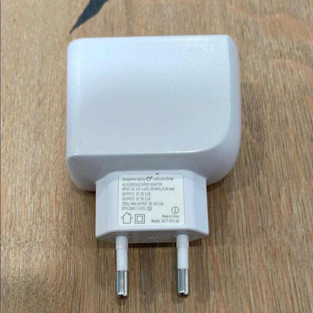 Cellularline Dual USB Wall Charger Adapter White EU Plug 2 Port 3.1A